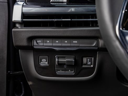 Used 2026 Cadillac Escalade ESV Sport w/ LPO, ONYX Package image 22