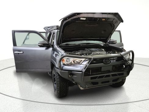 Used 2021 Toyota 4Runner Limited AWD/4WD image 9