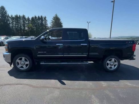 Used 2019 Chevrolet Silverado 2500 LTZ w/ LTZ Plus Package AWD/4WD image 5