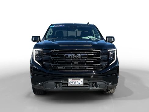 Used 2023 GMC Sierra 1500 Elevation w/ Elevation Premium Package AWD/4WD image 8