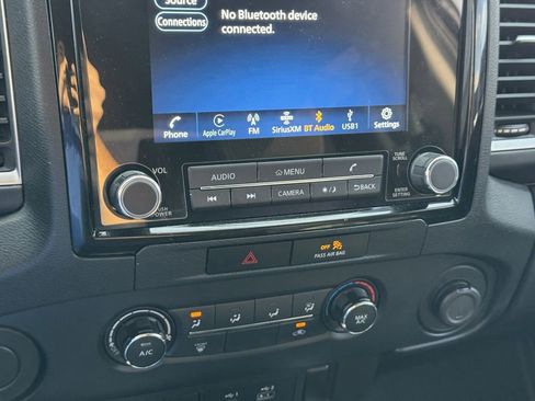 Used 2022 Nissan Frontier SV image 17