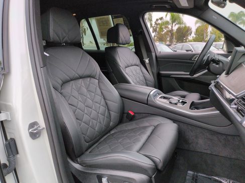 Certified 2025 BMW X5 M60i w/ Climate Comfort Package AWD/4WD image 33