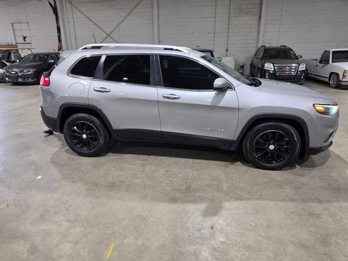 Used 2019 Jeep Cherokee Latitude w/ Popular Appearance Group FWD image 15