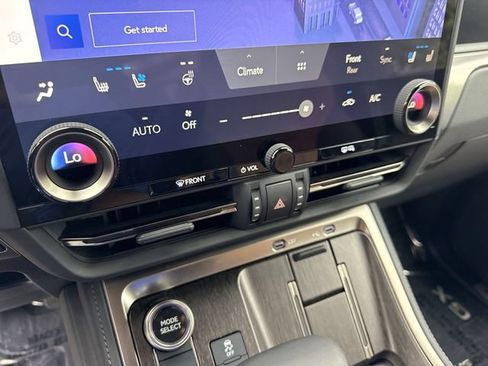 Used 2024 Lexus GX 550 w/ Cold Area Package AWD/4WD image 19