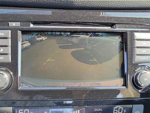 Used 2022 Nissan Rogue Sport SV image 10