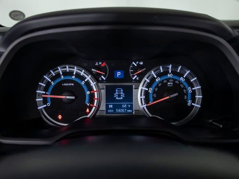 Used 2014 Toyota 4Runner SR5 image 26