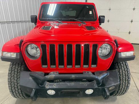 Used 2022 Jeep Wrangler Rubicon w/ Cold Weather Group AWD/4WD image 3