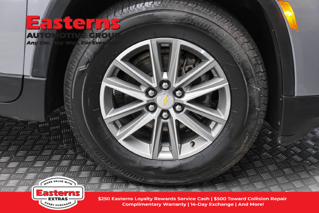 Used 2023 Chevrolet Traverse LT AWD/4WD image 35