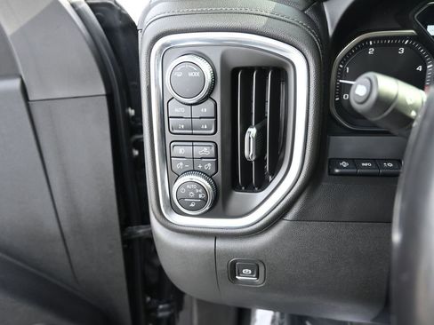 Used 2022 GMC Sierra 2500 Denali w/ Denali Black Diamond Edition image 22