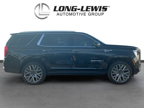 Used 2025 GMC Yukon Denali Ultimate AWD/4WD image 8
