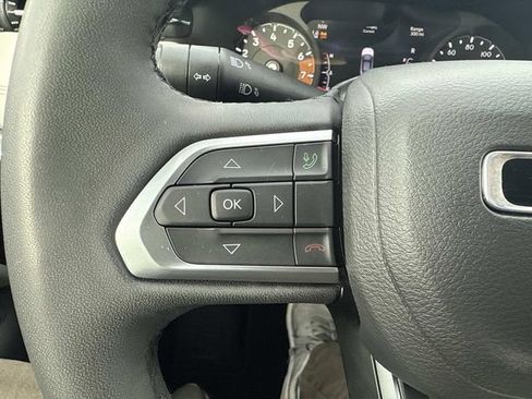 Used 2024 Jeep Compass Limited image 31