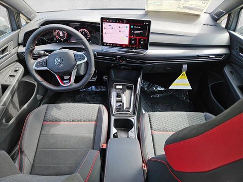 New 2025 Volkswagen Golf SE image 15