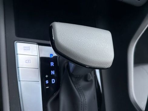 Used 2023 Hyundai Elantra SEL image 24