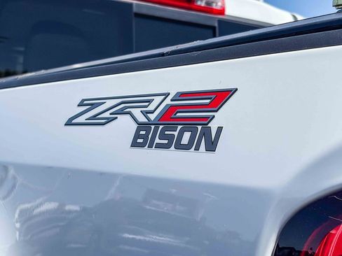 Used 2022 Chevrolet Colorado ZR2 w/ Colorado ZR2 Bison Edition AWD/4WD image 9