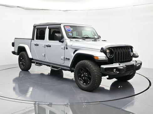 Used 2022 Jeep Gladiator Willys image 3