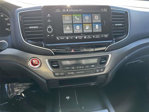 Certified 2024 Honda Ridgeline Sport image 16