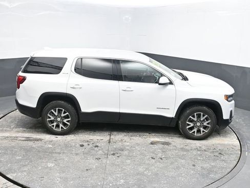 Used 2023 GMC Acadia SLE image 25