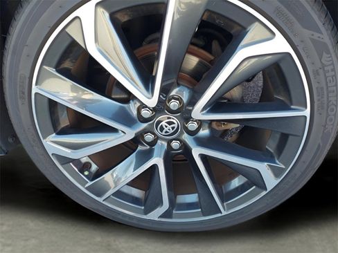 Used 2020 Toyota Corolla XSE image 10