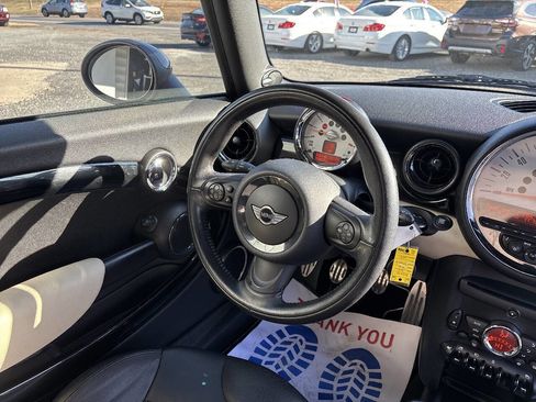 Used 2011 MINI Cooper S image 11