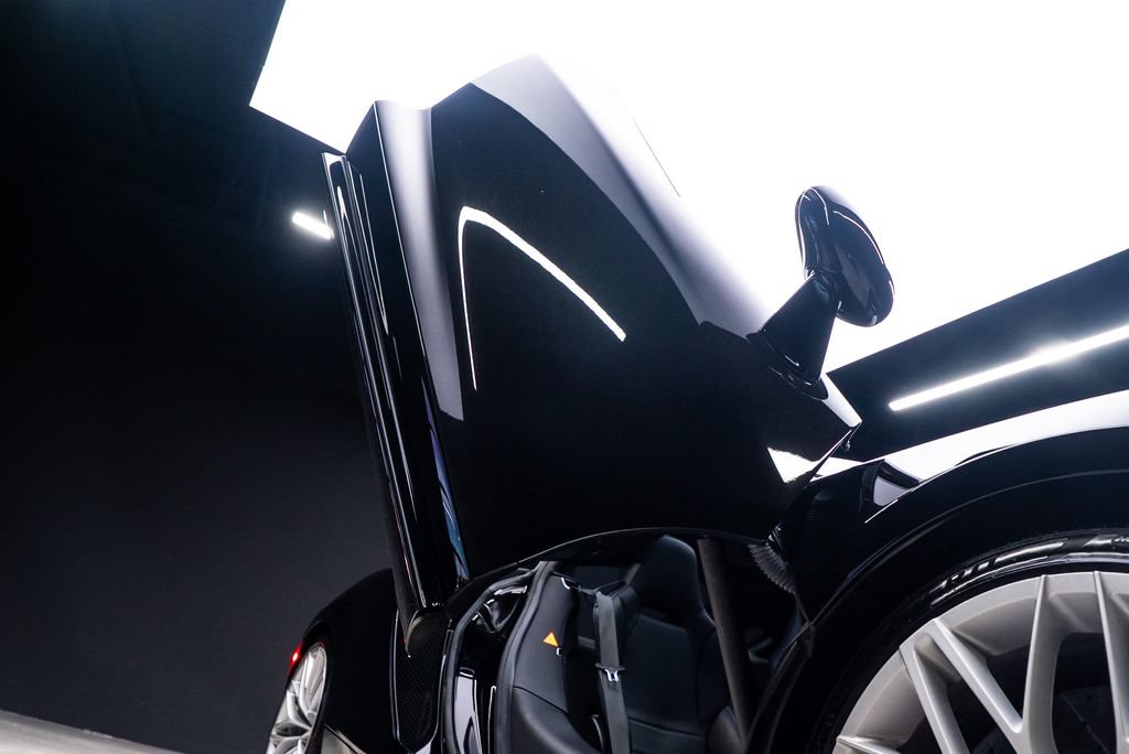 Used 2023 McLaren GT RWD image 18