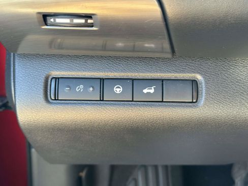 Used 2023 Nissan Pathfinder SL w/ SL Premium Package AWD/4WD image 33