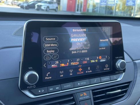 Used 2024 Nissan Altima 2.5 SV image 25