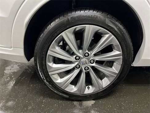 Certified 2024 Buick Envista Avenir image 32