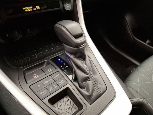 Certified 2021 Toyota RAV4 XLE image 12