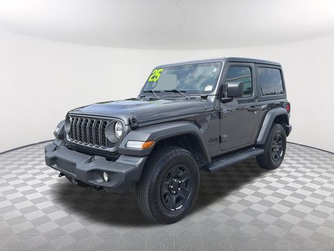 Used 2025 Jeep Wrangler Sport AWD/4WD image 3