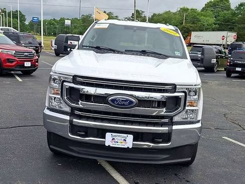 Certified 2022 Ford F250 XLT AWD/4WD image 3