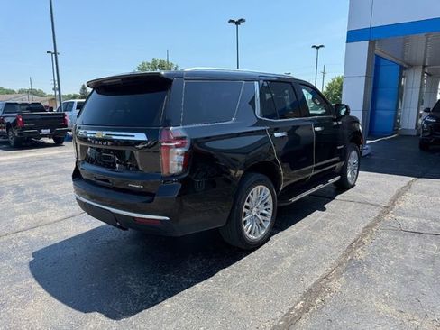 Used 2024 Chevrolet Tahoe LT w/ LT Signature Package AWD/4WD image 5
