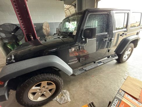 Used 2015 Jeep Wrangler Unlimited Sport w/ Quick Order Package 24S AWD/4WD image 20