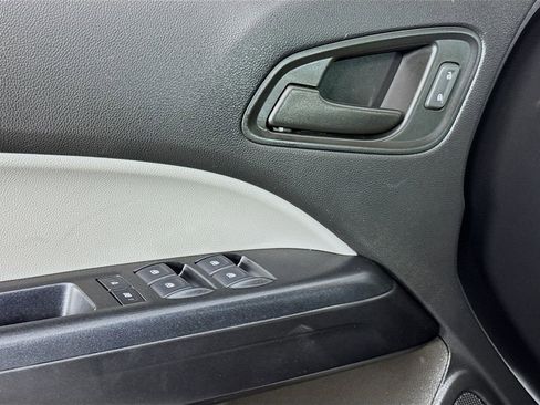 Used 2019 Chevrolet Colorado W/T image 19
