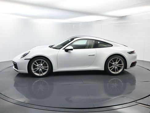 Certified 2022 Porsche 911 Carrera image 2