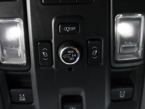 Used 2021 Chevrolet Suburban High Country AWD/4WD image 34