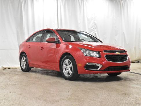 Used 2015 Chevrolet Cruze LT image 25