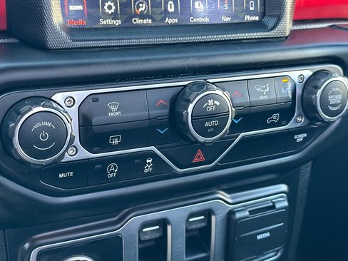 Used 2022 Jeep Wrangler Rubicon image 20