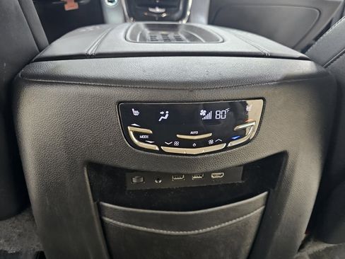 Used 2017 Cadillac Escalade ESV Premium Luxury image 31