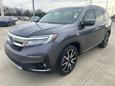 Used 2019 Honda Pilot Touring image 3