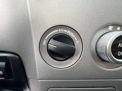 Used 2013 Toyota Tundra Platinum image 19