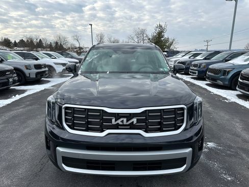 New 2025 Kia Telluride S image 2