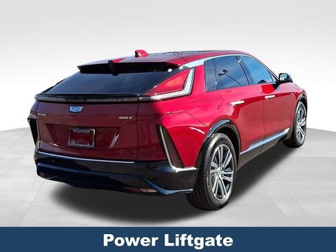 Used 2024 Cadillac Lyriq Luxury image 7