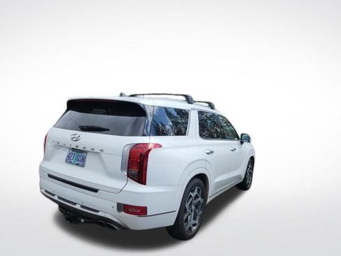 Used 2022 Hyundai Palisade Calligraphy w/ Cargo Package FWD image 2