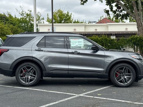 New 2026 Ford Explorer ST w/ Sun And Sound Package AWD/4WD image 3