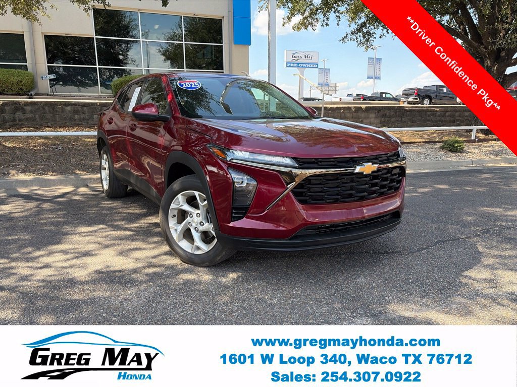 Used 2025 Chevrolet Trax LS w/ LS Convenience Package FWD image 1