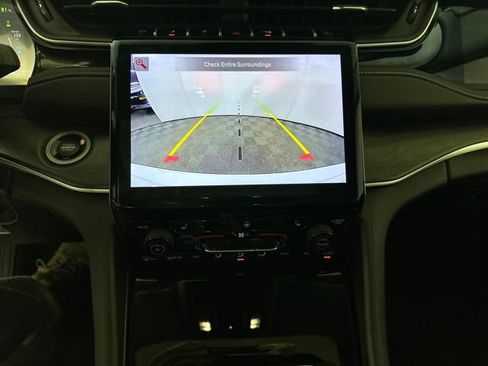 Used 2023 Jeep Grand Cherokee 4WD 4xe image 22