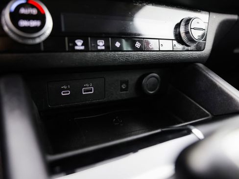 Used 2022 Mitsubishi Outlander SE image 31