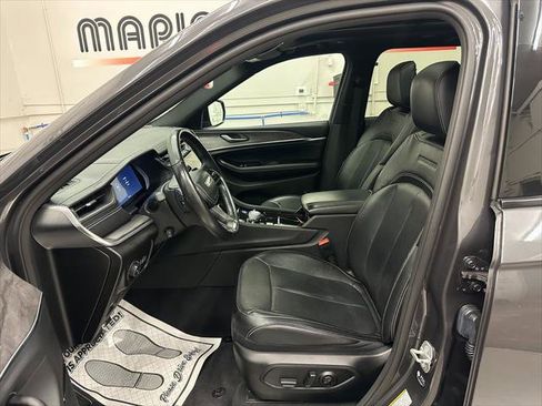 Certified 2022 Jeep Grand Cherokee Overland image 22