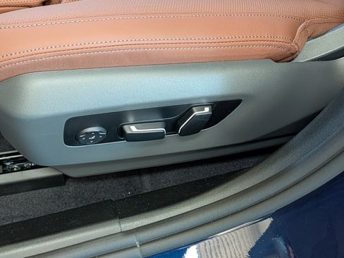 New 2027 BMW 550e xDrive AWD/4WD image 11