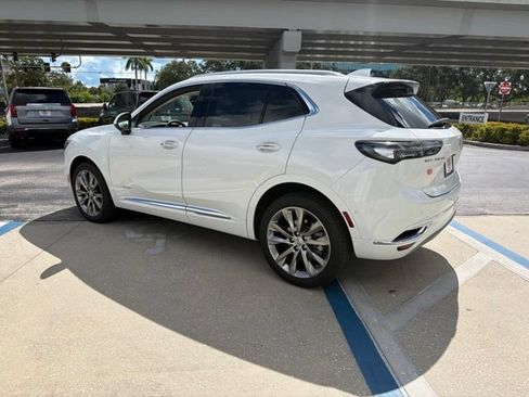 Used 2022 Buick Envision Avenir w/ Technology Package II FWD image 5